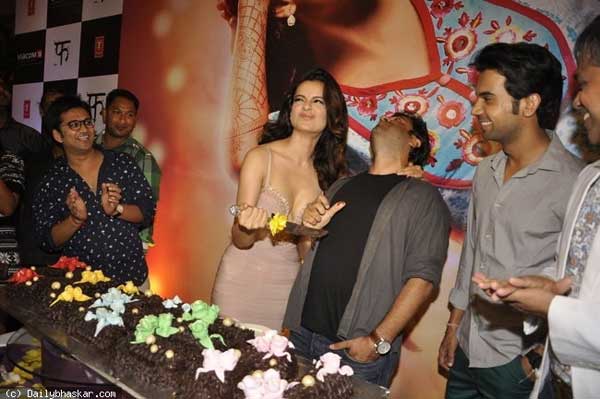 كانجانا يشع ثقة أثناء احتفالها بنجاح فيلم&laquo; Queen  &raquo;.. صور