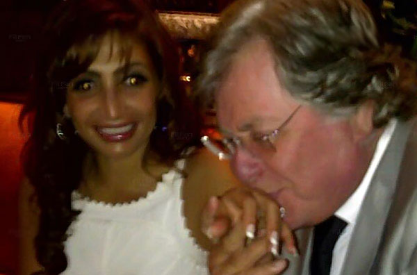 حسين فهمي وزوجته