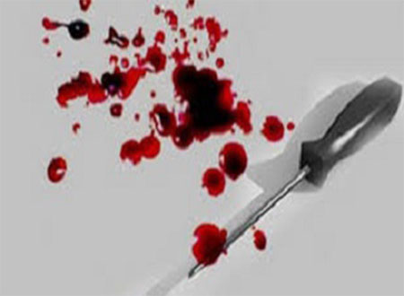 تطعن «عشيقها» لأنه لم يشبع رغبات «معدتها»!!