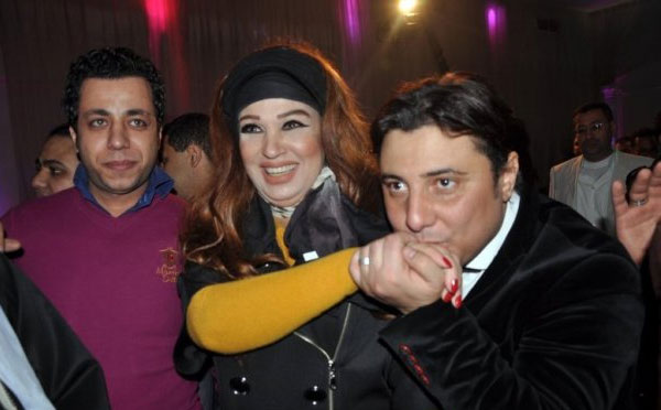 بالصور: فيفي عبده ونجوم الغناء الشعبي في حفل زفاف نجل مالك قناة