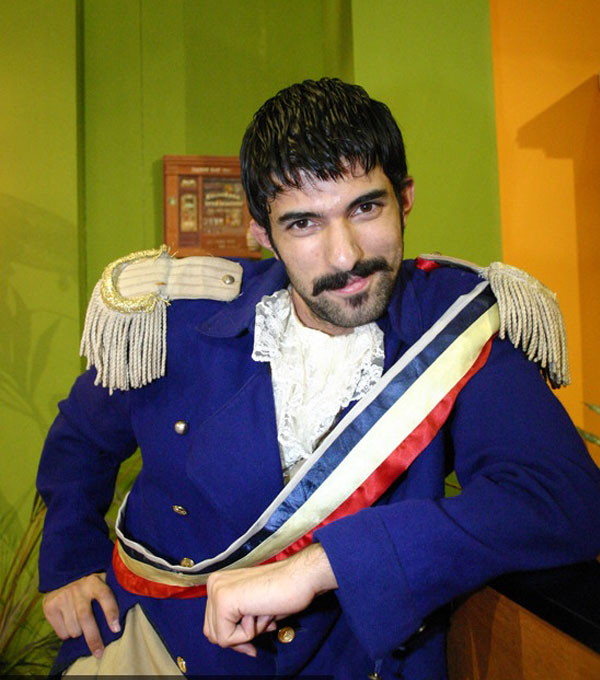 انجين اكيوريك - كريم التركي