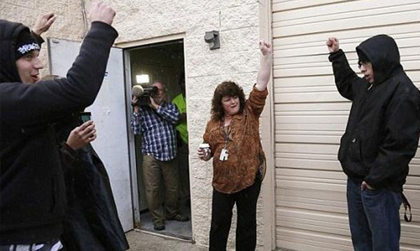 افتتاح أول متجر «قانوني» لبيع «الماريجوانا» في أمريكا!.. صور