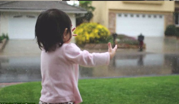 ترى المطر لاول مرة