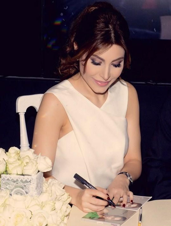 صور: يارا في أرقى إطلالاتها