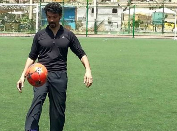 بالصور خالد النبوي يستعرض مهاراته بالصور خالد النبوي يستعرض مهاراته