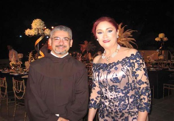 الفنانة شيرين تحتفل بزفاف ابنتها ميريت 