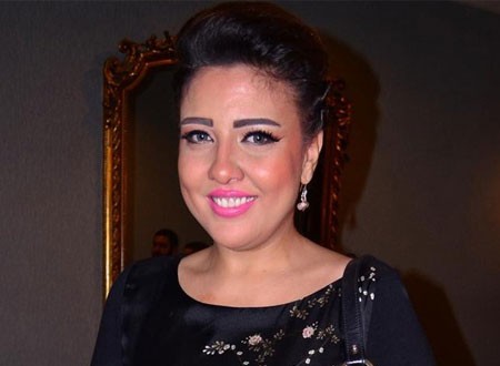 مي كساب تنشر صور حديثة لابنتها مع جدها والد أوكا في أول ظهور له.. صور