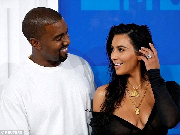 كيم كاردشيان