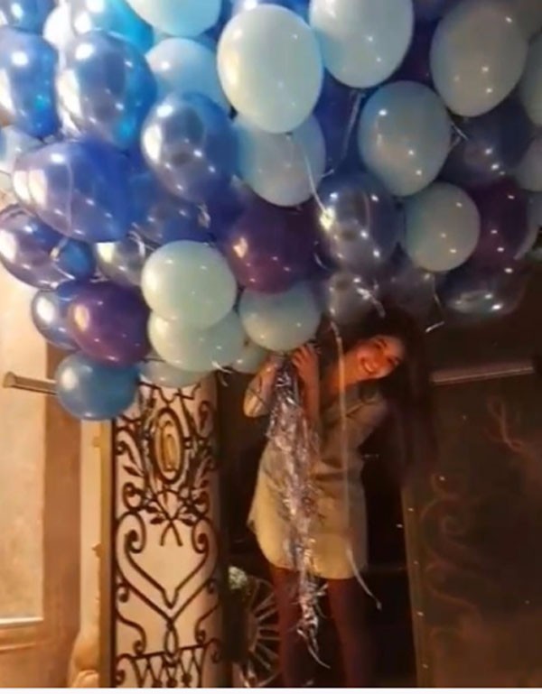 1000 بالونة مفاجأة لأسيل عمران من شقيقتها لجين في عيد ميلادها صور وفيديو جولولي