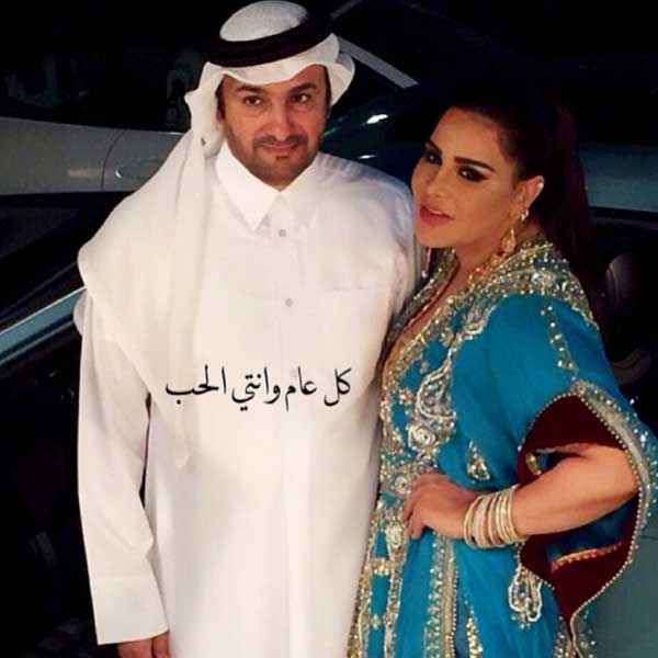 لقطة رومانسية تجمع أحلام وزوجها