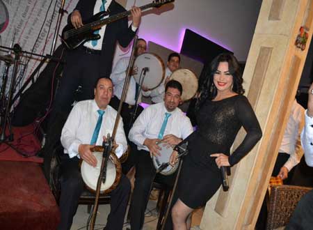 المطربة هدى