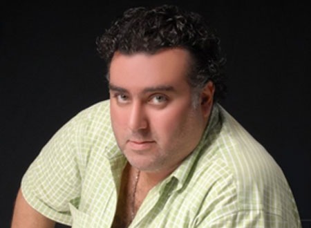 أول تعليق لتامر حبيب على صورته الجريئة مع شيريهان.. شاهد 