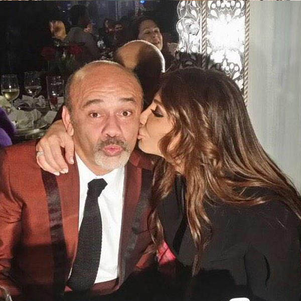 بالصور إليسا ترتدي الهوت شورت