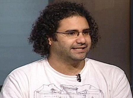 علاء عبد الفتاح لأحد الصحفيين «غور في داهية»