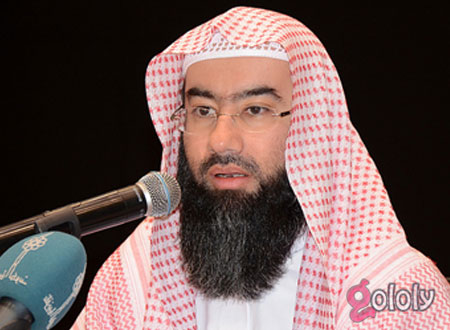 ماذا دار بين نبيل العوضي وفتاة «عبدة الشيطان»؟