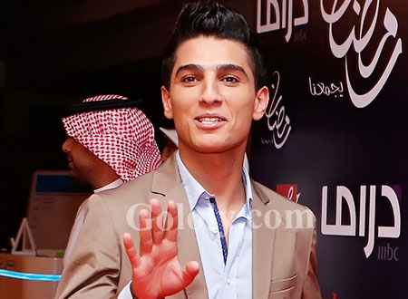 محمد عساف في مأزق بسبب علبة سجائر.. شاهد