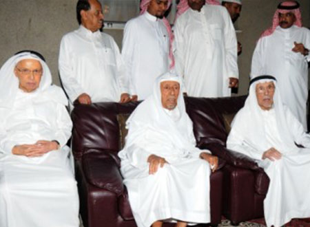 آل بقشان يتلقون العزاء في فقيدتهم خديجة أحمد عمر