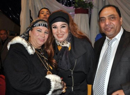 فيفي عبده ونجوم الغناء الشعبي يشعلون حفل زفاف نجل مالك قناة «المولد».. صور