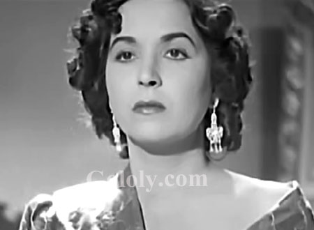 خناقة بالحذاء تدخل فاطمة رشدي قسم الشرطة