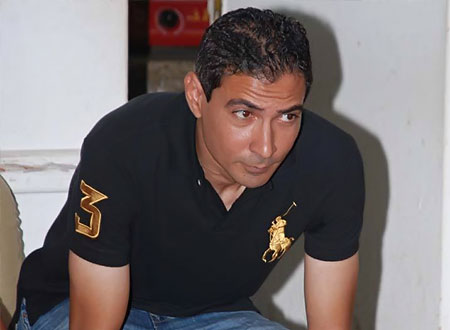محمد بركات يقفز من الطائرة.. و«البراشوت» لا يعمل.. فيديو محمد بركات يقفز من الطائرة.. و«البراشوت» لا يعمل.. فيديو