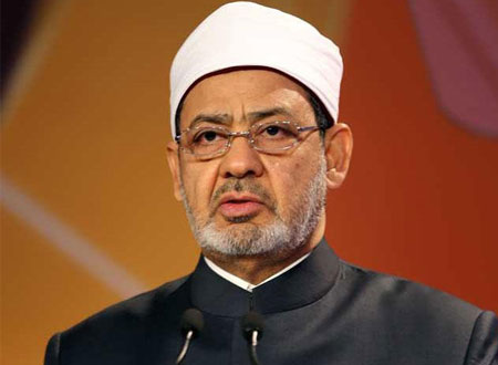 أحمد الطيب: «داعش» صدرت صورة مفزعة عن الإسلام والمسلمين