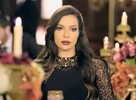 نادين نسيب نجيم تمنحك روشتة مجانية للحفاظ على جمالك