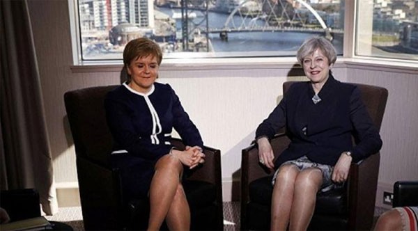 أكثر شيء ممنوع في غرفة نوم رئيسة الوزراء البريطانية تيريزا ماي