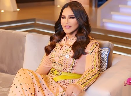 هل ترتدي أحلام كمامة مرصعة بالألماس؟.. صور