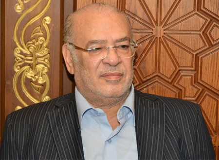 صلاح عبد الله طبيب فى «صندوق الدنيا»