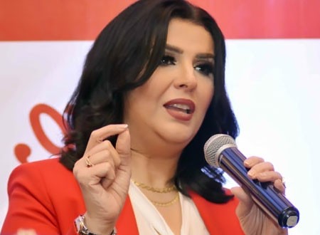 كيف تواجه منى الشاذلي وأسرتها فيروس كورونا؟ كيف تواجه منى الشاذلي وأسرتها فيروس كورونا؟