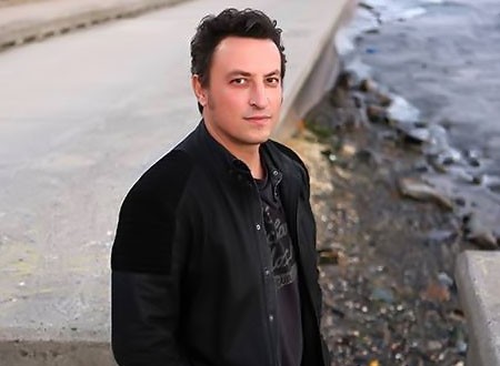 النجم التركي أنور صايلاك ينتظر مولود جديد من حبيبته.. صور