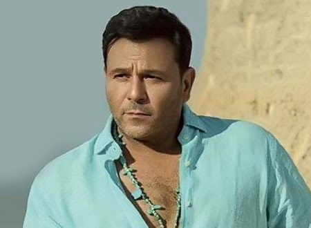 محمد فؤاد يتناسى أحزانه ويحتفل بليلة رأس السنة