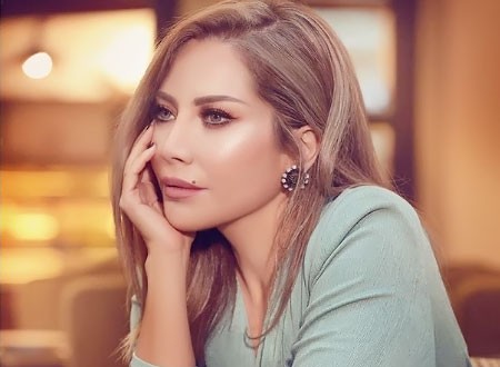 ابنة سلافة معمار اصبحت نسخة منها.. شاهد جمالها