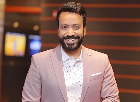 زوجة سامح حسين تخطف الأنظار في أحدث ظهور.. شاهد