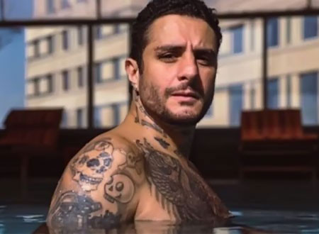 يوميات أحمد الفيشاوي خلال فترة الحجر المنزلي.. فيديو يوميات أحمد الفيشاوي خلال فترة الحجر المنزلي.. فيديو