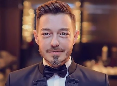 أحمد زاهر يترك ابنة محمد رمضان بالشارع في «البرنس».. فيديو أحمد زاهر يترك ابنة محمد رمضان بالشارع في «البرنس».. فيديو