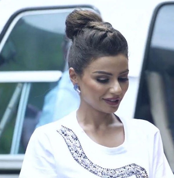 مهيرة عبدالعزيز