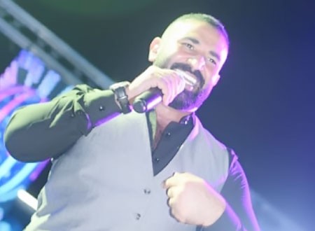 أحمد سعد يقضي أجازة الصيف مع أولاده بباريس ويظهر بلوك جديد.. صور