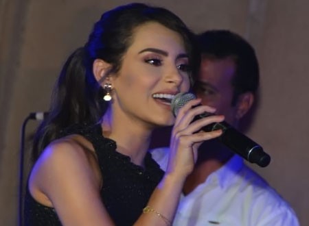 زوج كارمن سليمان يهنئها بعيد ميلادها بكلمات رومانسية والفنانة ترد.. شاهد