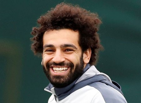 محمد صلاح يداعب الحسناء ناتالي مراسلة «ESPN».. صور وفيديو محمد صلاح يداعب الحسناء ناتالي مراسلة «ESPN».. صور وفيديو