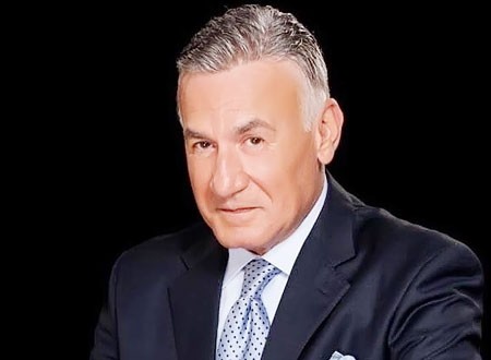 الجامعة الأمريكية تنظم حفل تكريم للفنان الراحل عزت أبو عوف