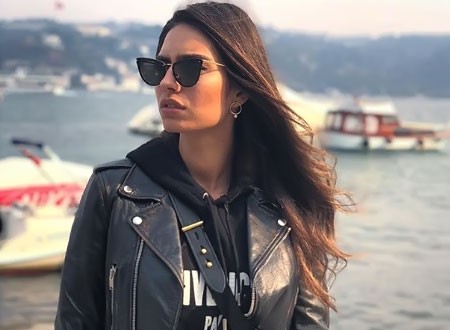 أمينة جولشن تحتفل بأول عيد ميلاد لزوجها بعد زفافهما.. صور
