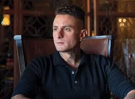 زوجة أحمد الفيشاوي تحتفل بعيد ميلاده بلقطة رومانسية لهما.. شاهد