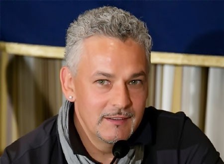 روبرتو باجيو: طلبت من والدتي أن تقتلني