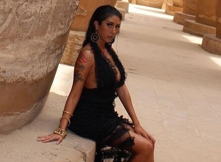 ترحيل سائحتين لمحاولتهما تصوير أفلام إباحية بمعبد الكرنك