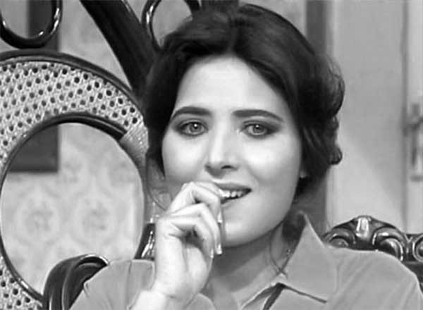 هل تعود الممثلة المعتزلة نسرين للفن؟.. زوجها الفنان يجيب