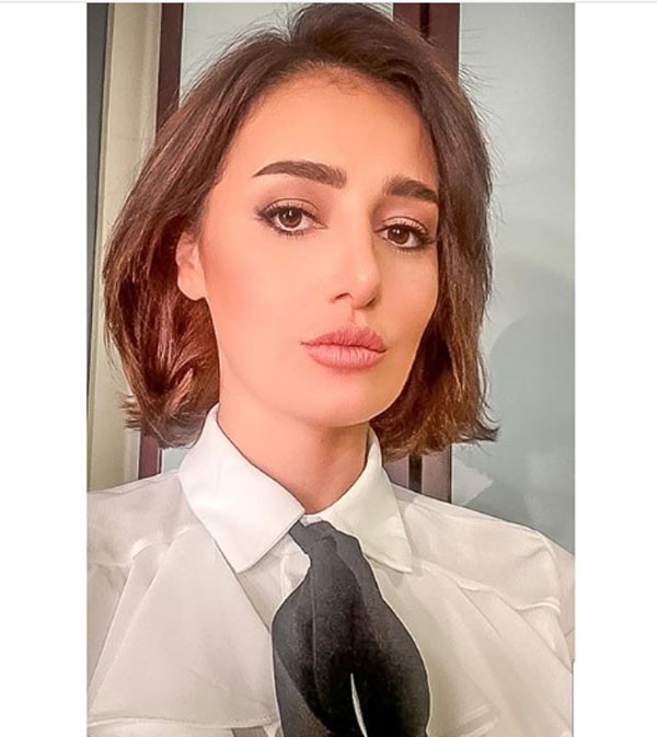 حلا شيحة تتنزه مع أطفالها «رغم أنف كورونا» وتتعرض لهجوم شرس.. فيديو حلا شيحة تتنزه مع أطفالها «رغم أنف كورونا» وتتعرض لهجوم شرس.. فيديو