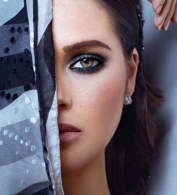 يسرا اللوزي