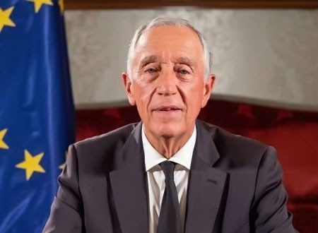 الرئيس البرتغالي مارسيلو دي سوزا يضع نفسه في الحجر الصحي