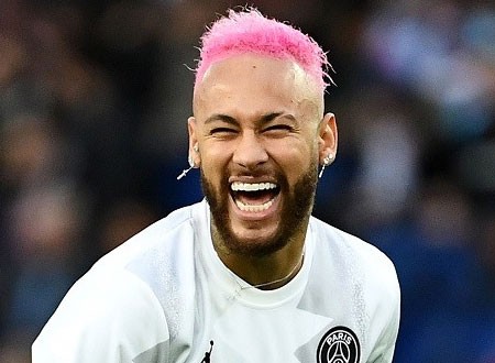 نيمار دا سيلفا يتابع ممثلة وملكة جمال عربية.. صور وفيديو نيمار دا سيلفا يتابع ممثلة وملكة جمال عربية.. صور وفيديو